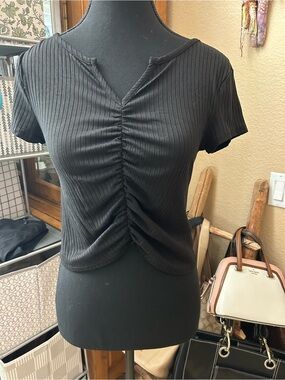 YMI Black Ribbed Ruched V-Neck Crop Top